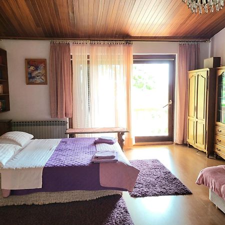 Villa Brela Bagian luar foto