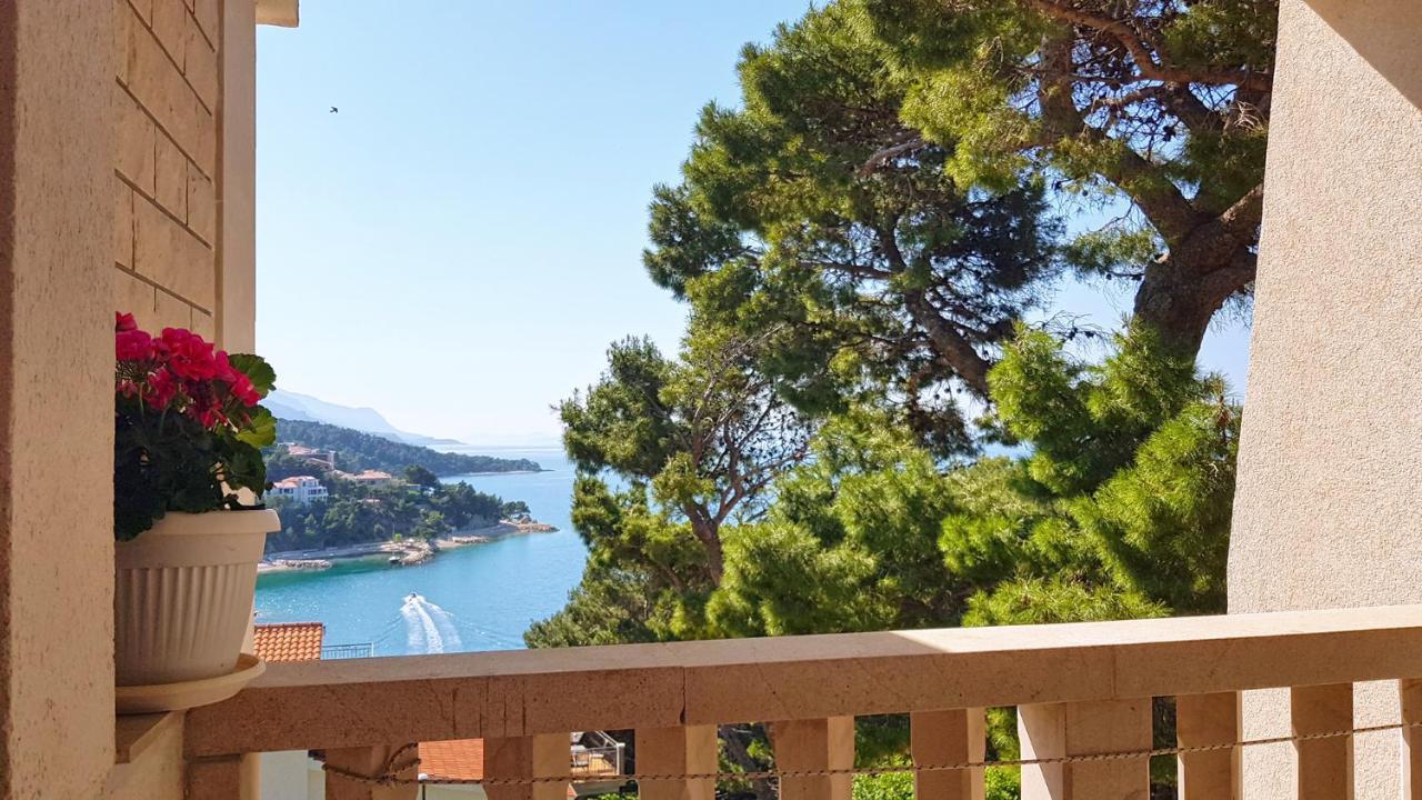Villa Brela Bagian luar foto
