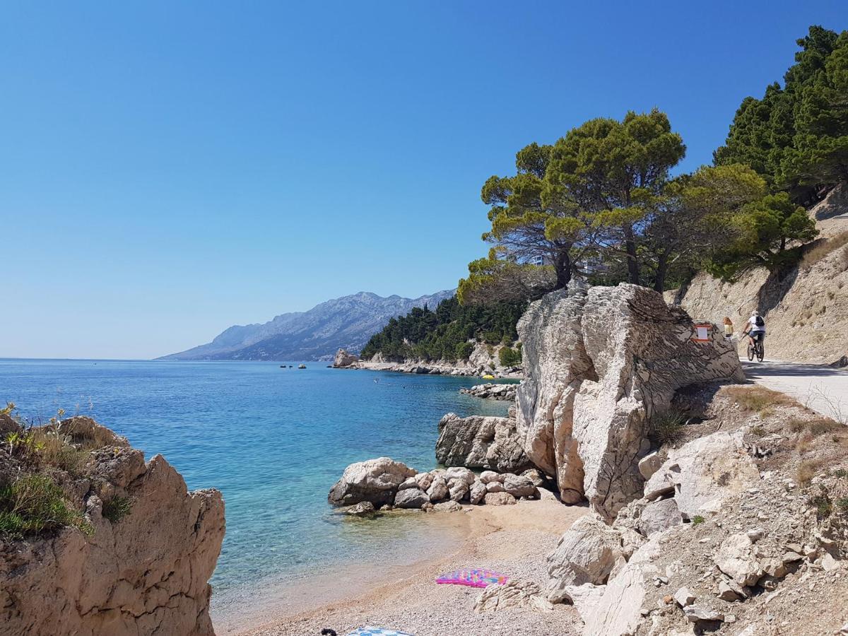 Villa Brela Bagian luar foto