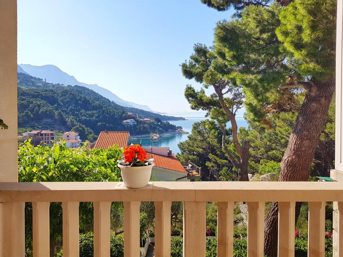 Villa Brela Bagian luar foto