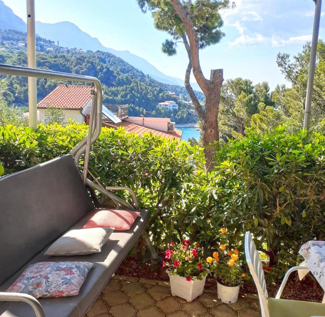 Villa Brela Bagian luar foto